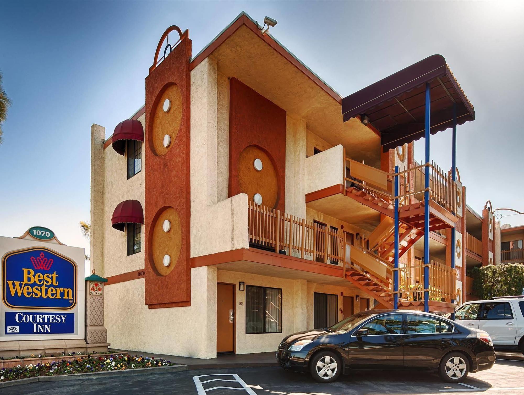 Best Western Courtesy Inn Hotel - Anaheim Resort At The Park Exterior photo